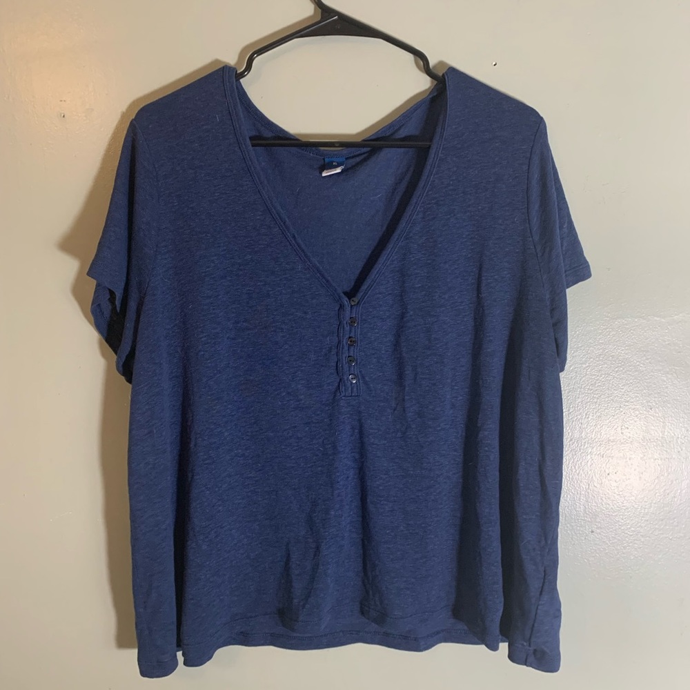 Blue Old Navy Tee Shirt/Blouse 💙
